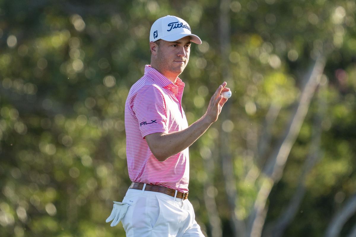 Justin Thomas shares the lead at the Sentry Tournament of Champions