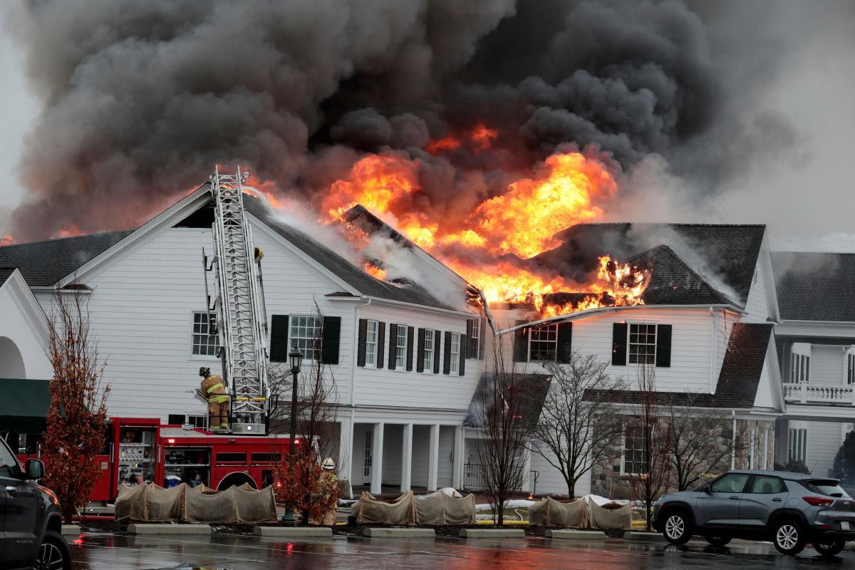 WATCH: Oakland Hills clubhouse goes UP IN FLAMES in shocking incident