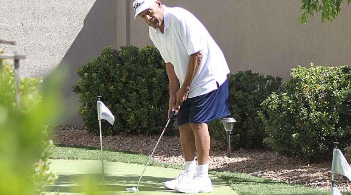 Watch: OJ Simpson plays golf hours after release