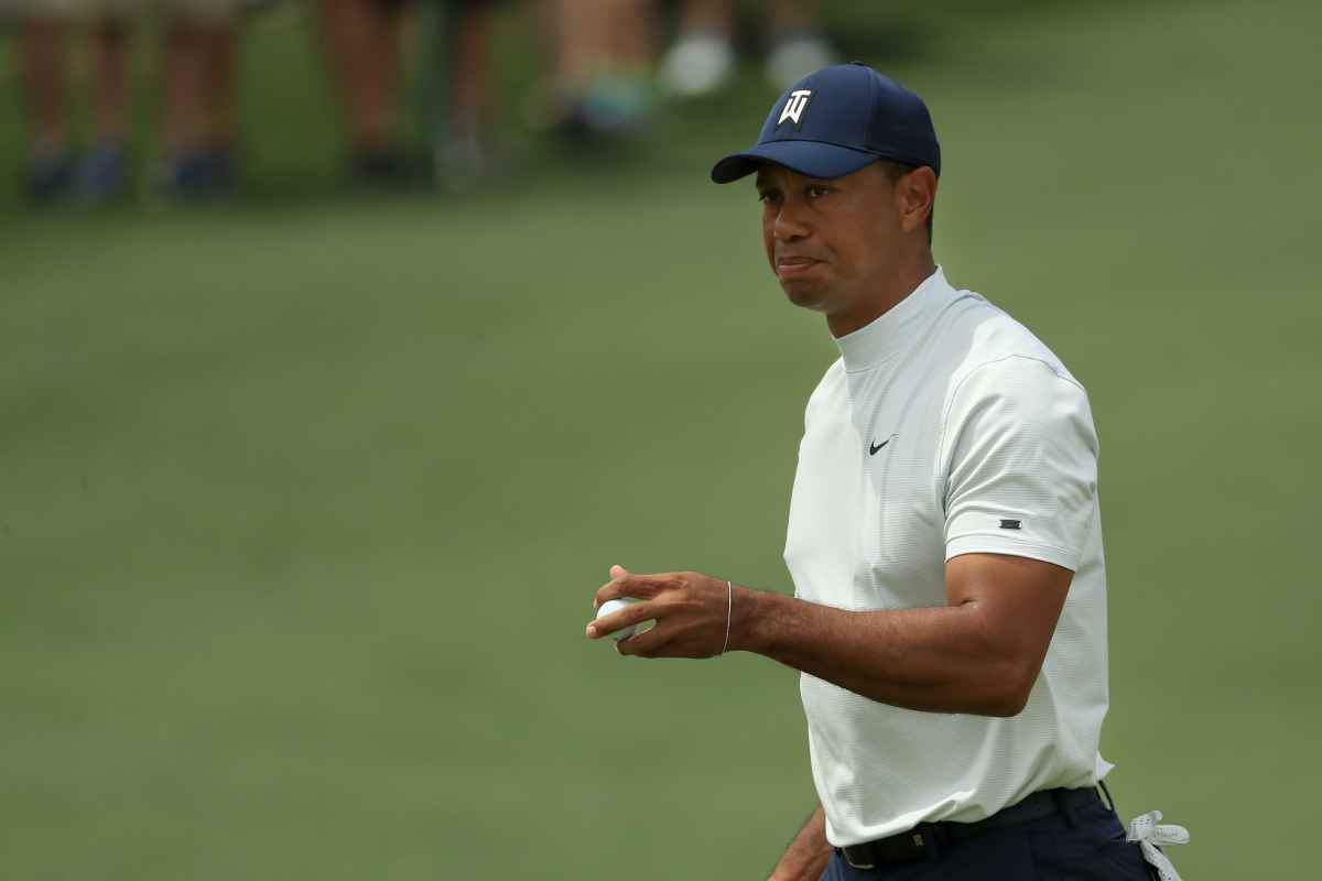 WATCH: Tiger Woods holes 40-foot birdie bomb on 9th at Masters