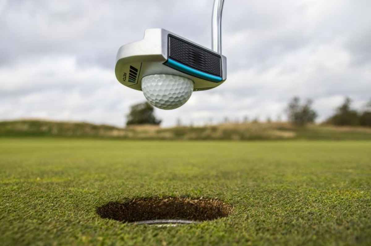 Golfer DISQUALIFIED for changing length of putter