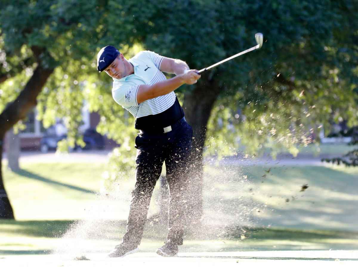 Bryson DeChambeau shocks golf fans with MONSTER physique