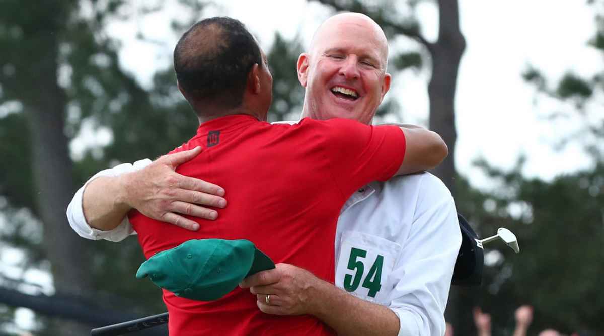 Tiger Woods' caddie Joe LaCava inducted into Caddie Hall of Fame