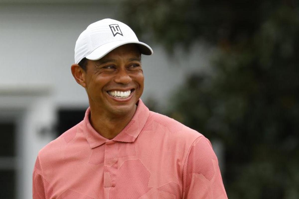 Tiger Woods' signature worth an INCREDIBLE $4,363 in sporting