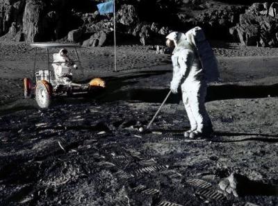 How many golf balls are on the moon? We have the answer!