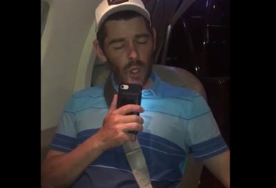 louis oosthuizen does hilarious mime of rise up after completing career grand slam of seconds