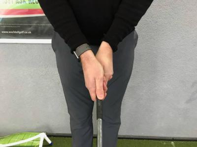 how to hold the putter: common putting grips and their pros and cons