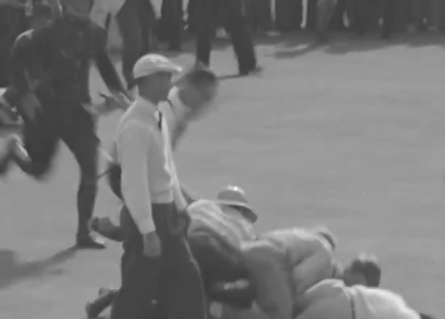 Golf fans react to BIZARRE tradition seen at 1937 PGA Championship 