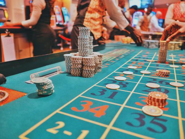 Golf and Casinos: More Alike Than You Think