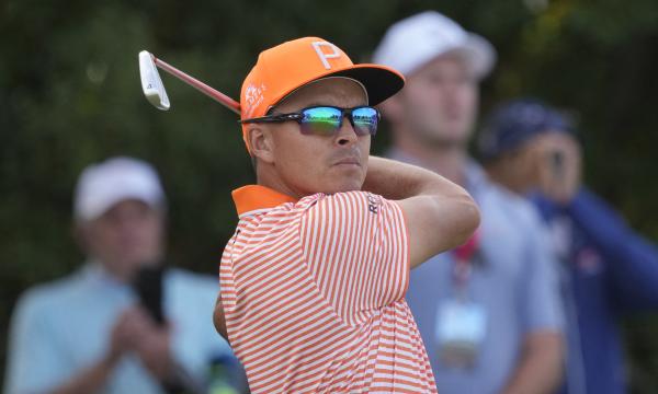 Rickie Fowler nearly shoots 59 to jump up leaderboard at Travelers