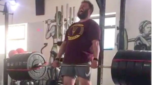 WATCH: Pumped up 'Beef' deadlifts 485 pounds