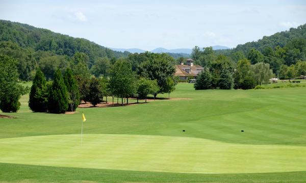 Leading health professor believes golf courses could now reopen