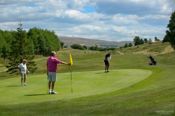 Innovative 9-hole golf competitions introduced at Bentham