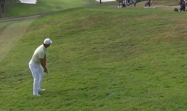 ONE OF US! Ashun Wu forced to chip onto members tee box after shocking drive