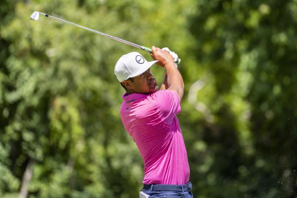 Taylor Pendrith leads Tony Finau at the Rocket Mortgage Classic