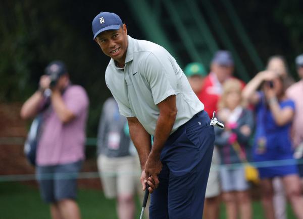 Two Tiger Woods putters each sell at auction for over $200K