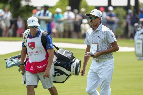 Rickie Fowler VAULTS into contention at Memorial with hole-out eagle!