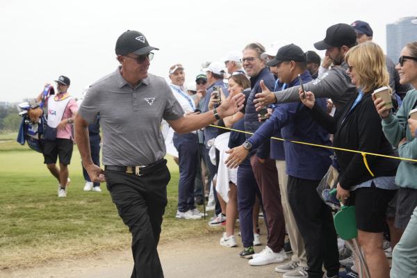 REVEALED: What Phil Mickelson did to upset fellow LIV Golf pro Pat Perez!