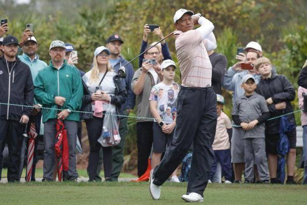 Tiger Woods gives reporter frosty response at PNC Championship