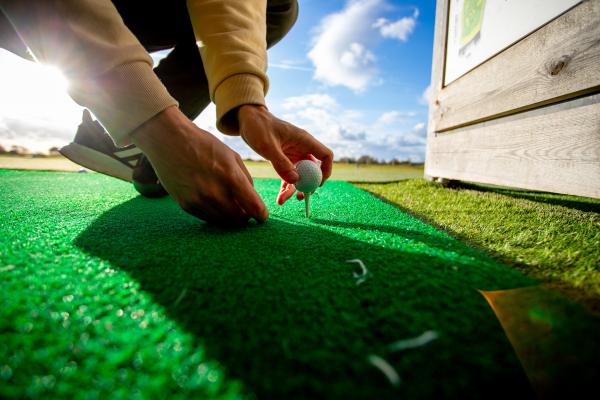 Best Golf Tips: 3 GREAT tips on how to warm-up correctly on the driving range
