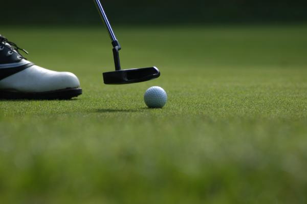 Golfer FUMING with WHS after seeing handicap cut without playing for a month!