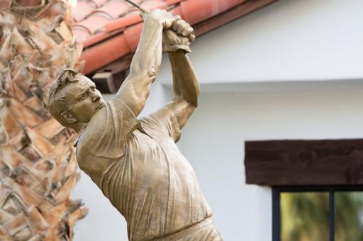 La Quinta unveils Arnold Palmer statue