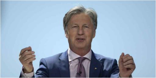 Brandel Chamblee DESTROYS MYTH about putting in simple explanation