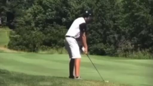 WATCH: Golfer waits 10 minutes for green to clear, then does THIS! 