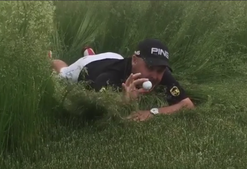 Watch: Lee Westwood finds funny side of Erin Hills rough