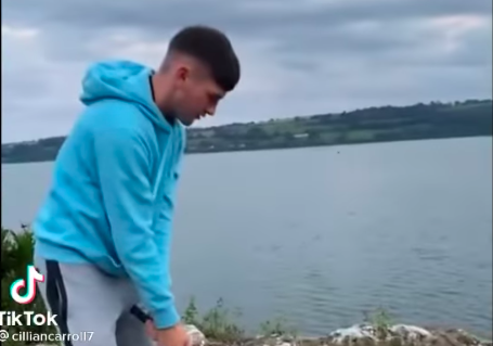 Golfer almost suffers PAINFUL accident attempting DARING shot by a lake