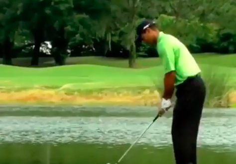 Did Tiger Woods break any golf rules in this CLASSIC TV advert?