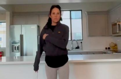 WATCH: Could you do keepy-uppys while getting changed?