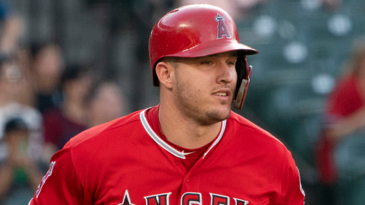 Twitter reacts as MLB star Mike Trout RIPS drive at TopGolf