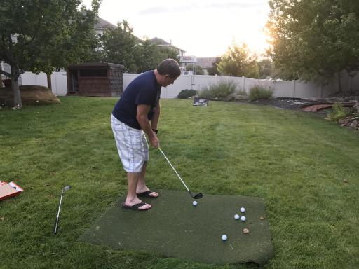 Man pulls gun on golfer after he chips ball into his backyard