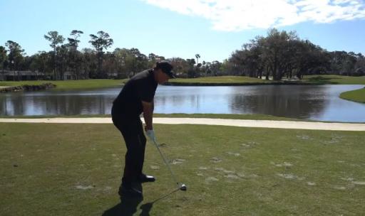Phil Mickelson takes on par-3 challenge with his opposite hand