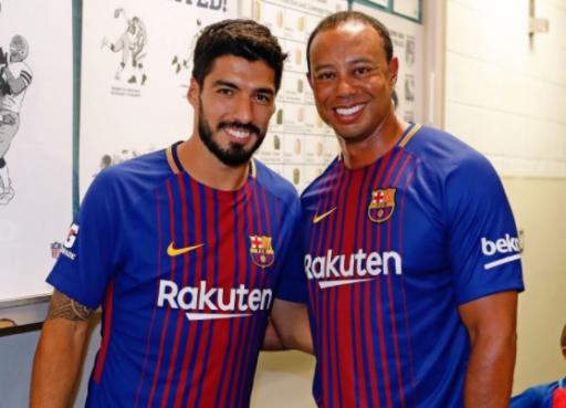 tiger woods hangs out with lionel messi luis suarez and neymar