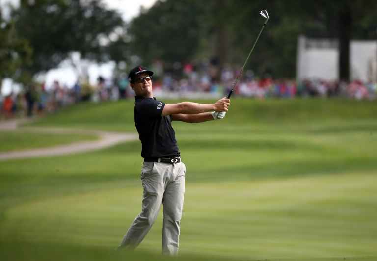 How to hit the low skinny pitch like Zach Johnson