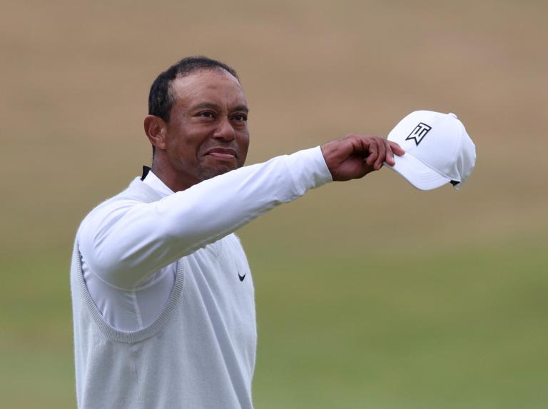 Here's what Rory McIlroy did to start Tiger Woods' tears on 18 at St Andrews