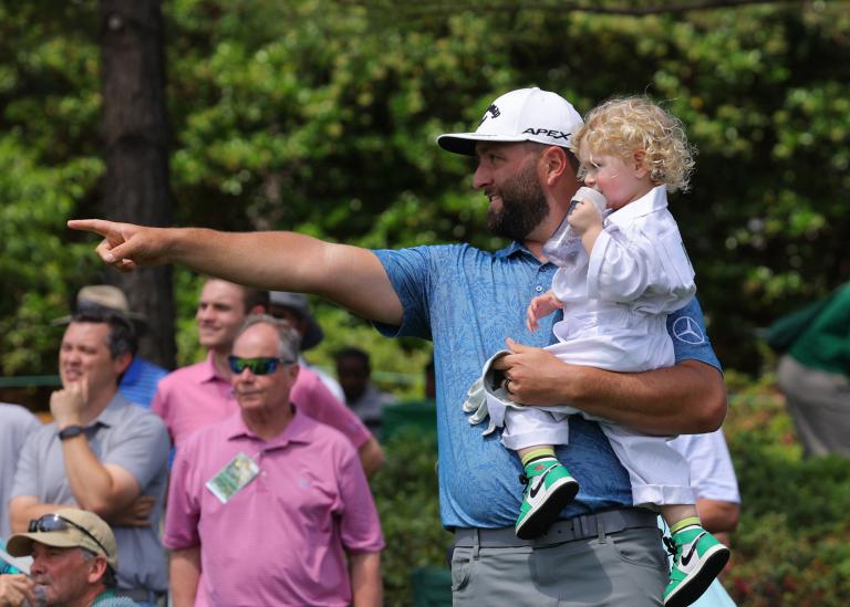 Pictures Rory McIlroy packs on the PDA with Erica Stoll at Masters Par