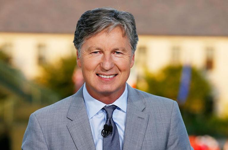 Famed analyst launches blistering attack on "puppet" Phil Mickelson