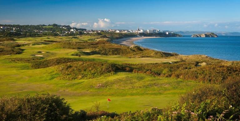 PlayMoreGolf compiles ULTIMATE GOLF GUIDE to your bank holiday weekend