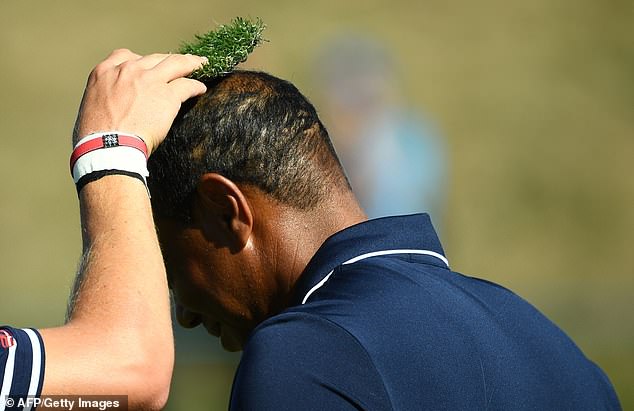 Tiger Woods gets mocked by Justin Thomas for receding hairline 