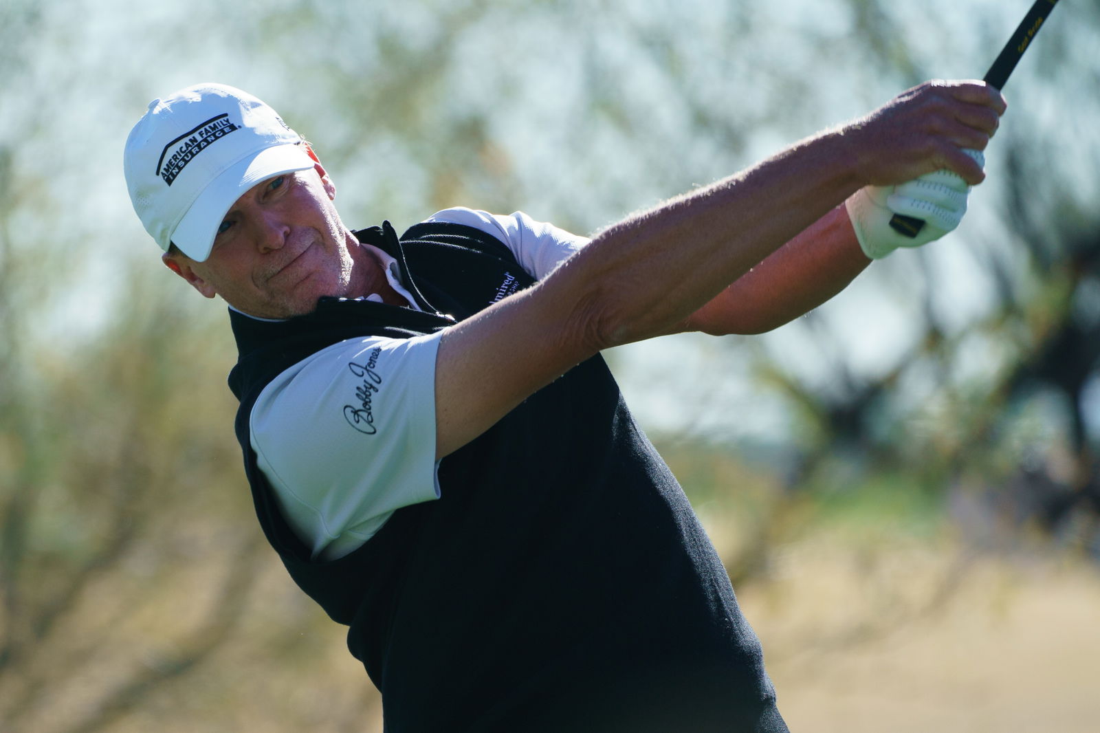 Jordan Spieth moves into Phoenix Open contention on the PGA Tour