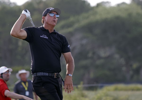 Phil Mickelson CRACKED TWO CLUBS before the final round of the US PGA!