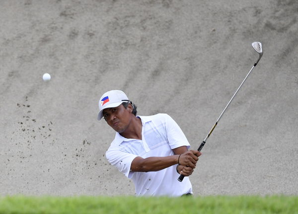 Did you know this rule about TOUCHING SAND on your backswing in a bunker?