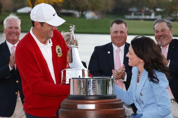 Scottie Scheffler proves he is mortal, puts eagle PUTT in the water!