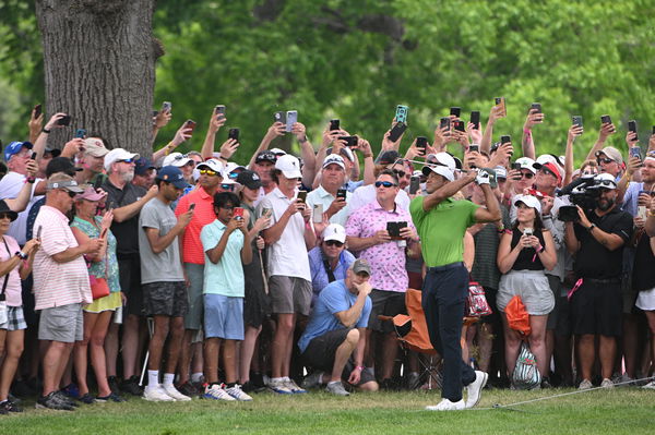 WATCH: Tiger Woods lets Rory McIlroy test out his driver at Adare Manor