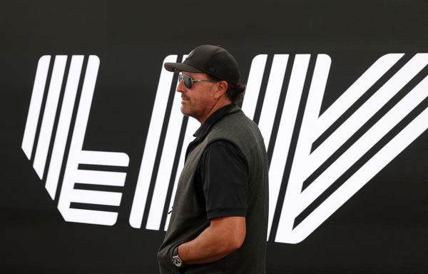 Phil Mickelson and Dustin Johnson paired together in LIV Golf Invitational R1