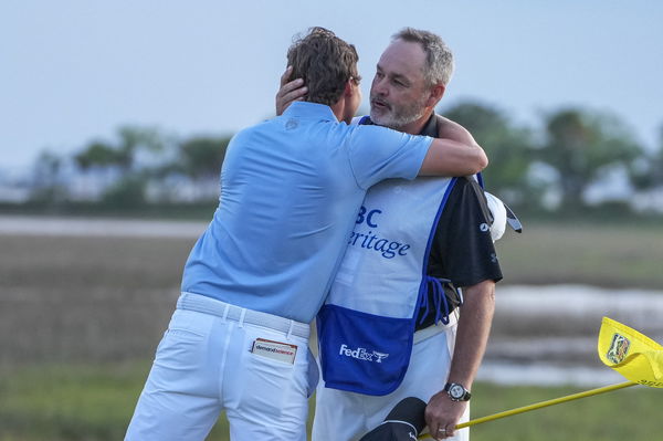 Watch this legendary tour caddie look EXASPERATED with Patrick Cantlay!