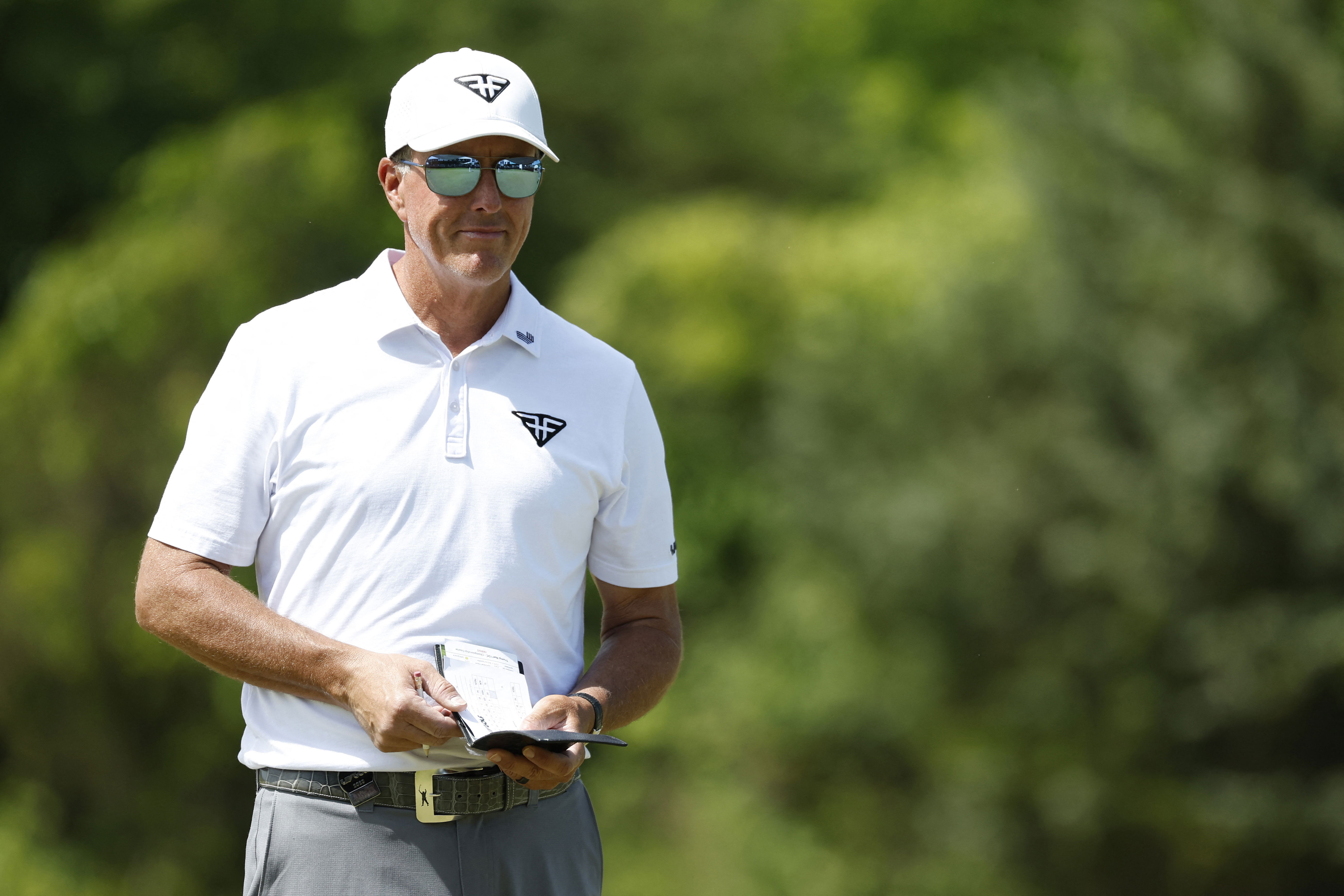 Report: Rory McIlroy and LIV Golf rival Phil Mickelson in mix-up at US Open!